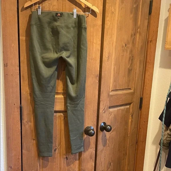 First Lite Women’s Furnace baselayer - Picture 3 of 4